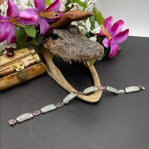 Nephrite Jade and 925 linked bracelet vintage C31